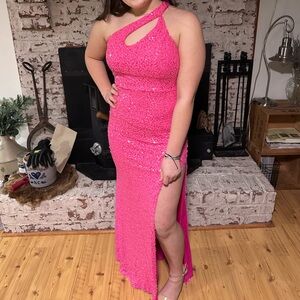 Jules & Cleo Elegant One-Shoulder Pink Sequin Dress